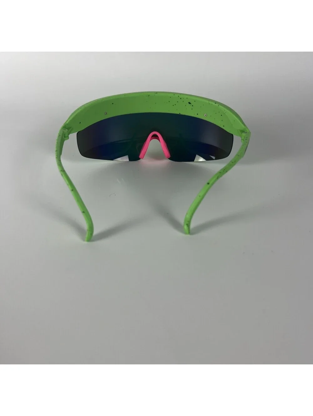 Sun Chill Retro Sunglasses with Hat Brim